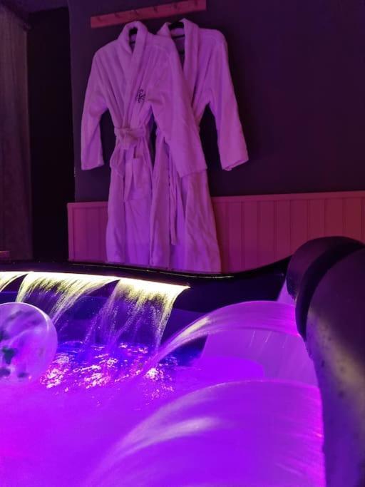 Royal Room Jacuzzi Haut De Gamme Centre Ville Mulhouse Buitenkant foto