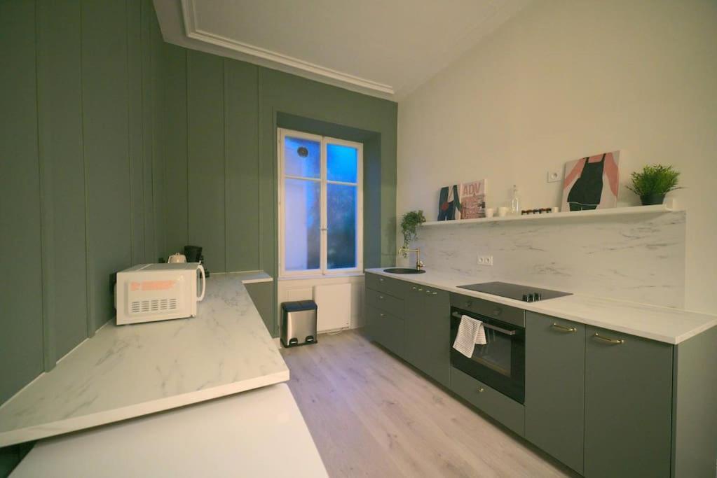 Royal Room Jacuzzi Haut De Gamme Centre Ville Mulhouse Buitenkant foto